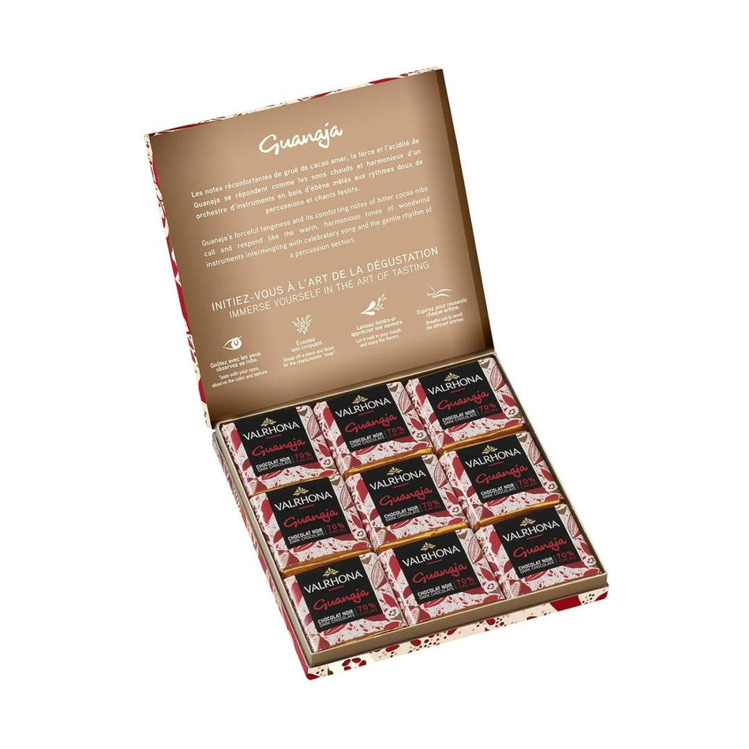 VALRHONA – GESCHENKPACKUNG 18 TÄFELCHEN GUANAJA 70 % DUNKLE SCHOKOLADE (4 x 90 g ) - Versanel -